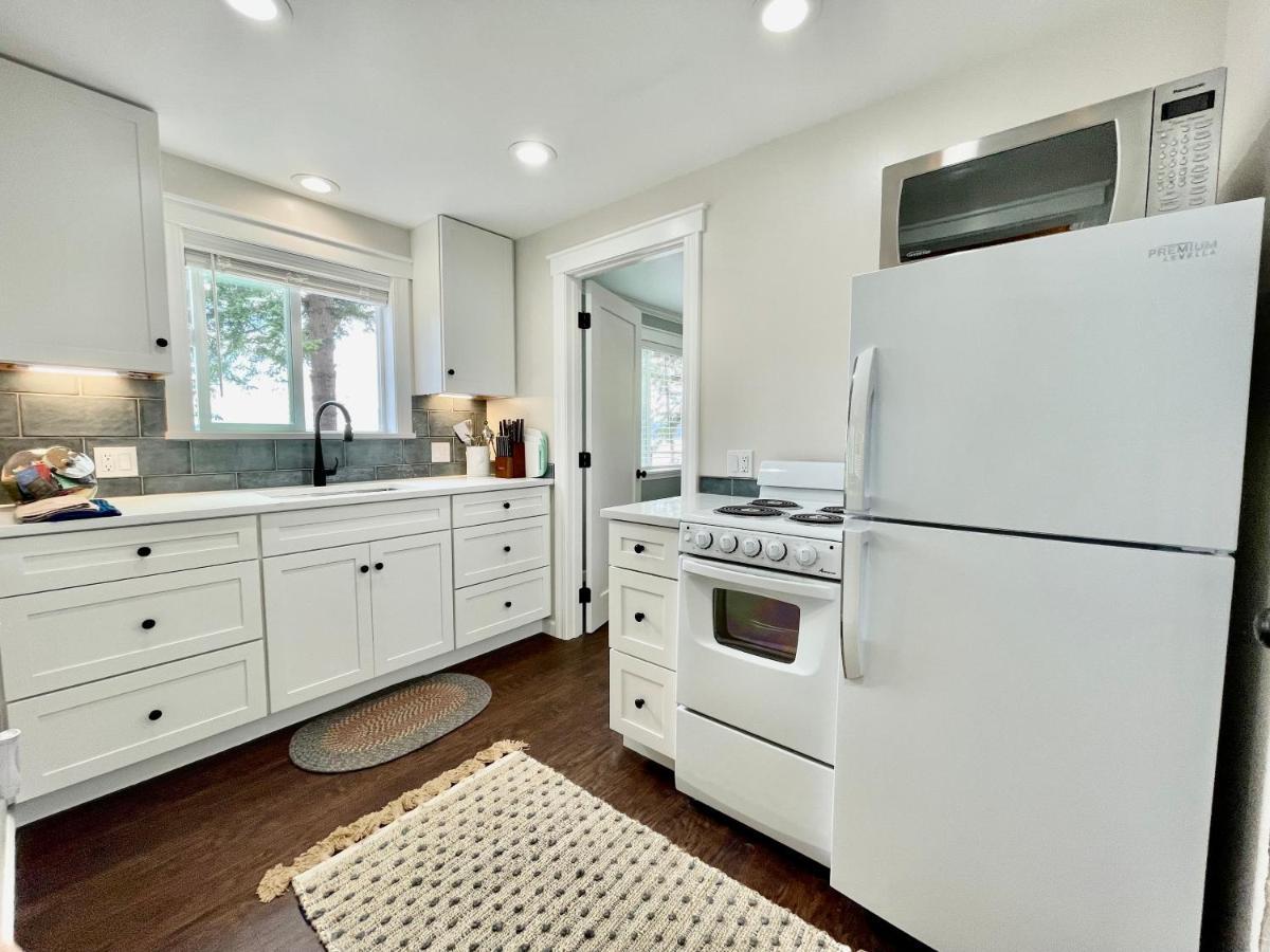 Puget Sound Chic Romantic Cottage With Private Beach Access & Gated Entry Port Ludlow Exterior foto